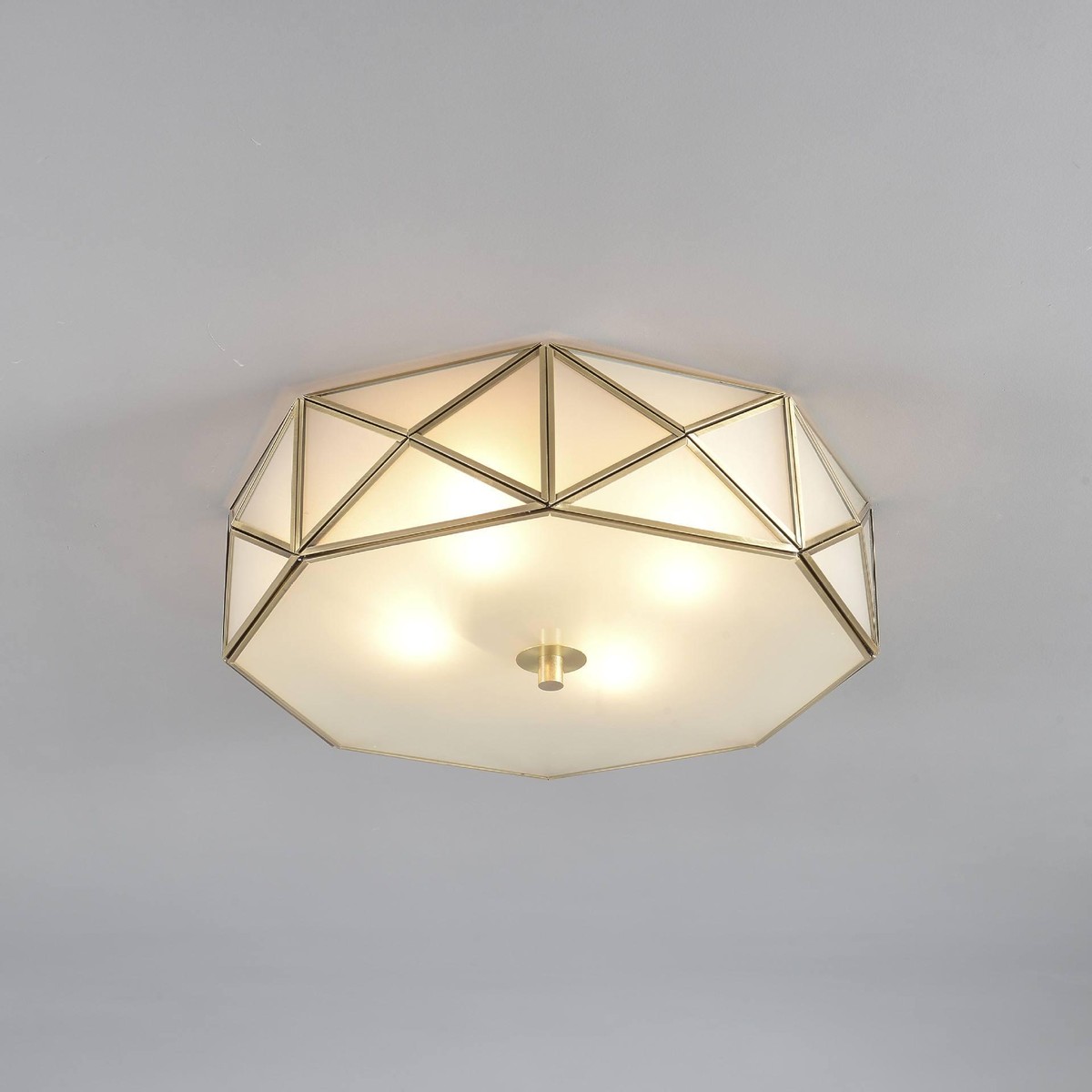 led灯费电还是传统灯泡费电,led节能灯是骗人的吗