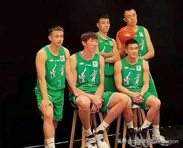 刘维伟晒与郭艾伦周琦聚餐合照,刘维伟周琦郭艾伦赵继伟聊天记录