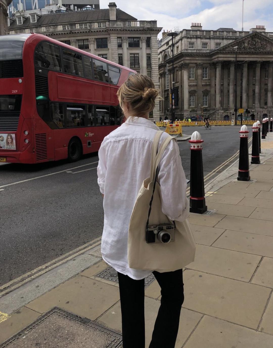 包包推荐小众高级感斜挎春款,巴黎春夏街拍