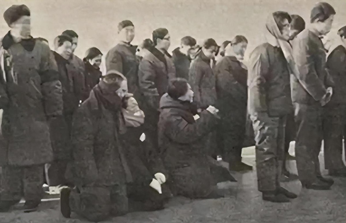 周总理逝世3小时后遗体被解剖，医生泪如雨下：总理该有多痛啊！