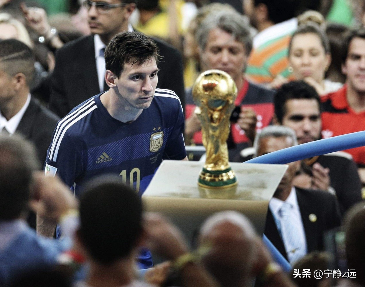看着梅西踢球长大的球员,我与足球共成长