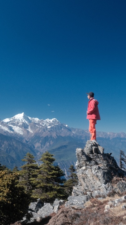 白马雪山u型谷徒步路线,驴徒步西藏