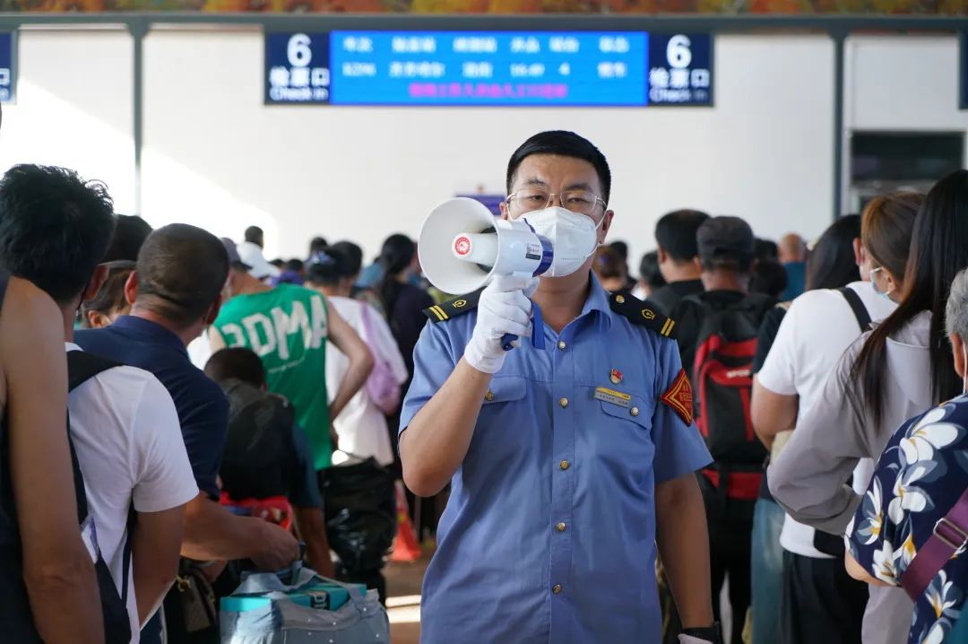 大一新生买学生票需要带什么,大学生买学生票检票要带学生证吗