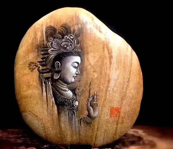 捡什么样的石头能发家致富 (捡石头真的可以发财吗)