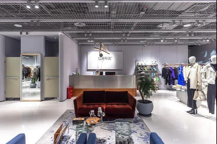 18年重庆商业OG，如何一直稳拿「Ace牌面」？