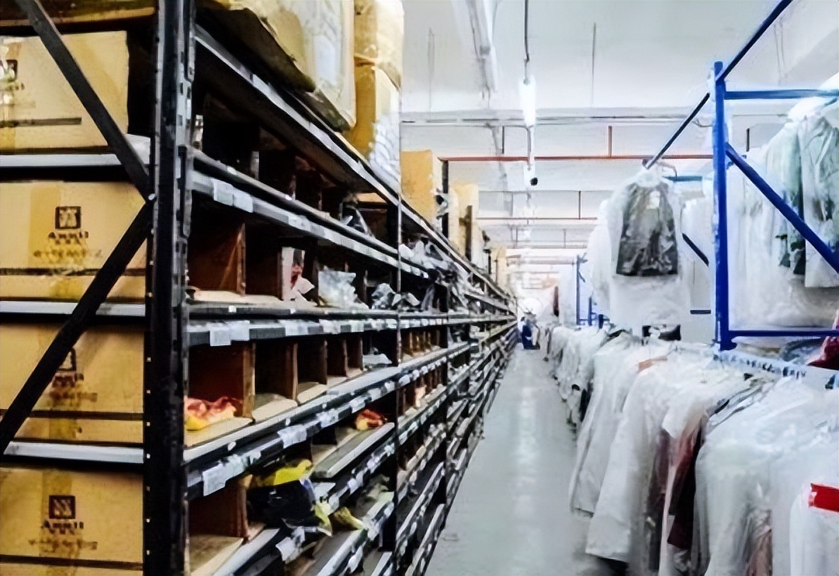 京东001号快递员金宜财:死心塌地送快递12年,刘强东给了他什么