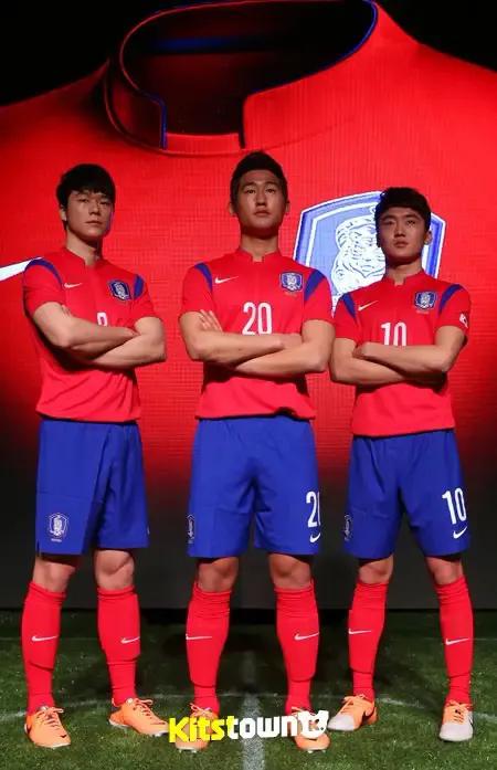 足球比赛穿什么颜色的球衣,2022世界杯公认最漂亮球衣