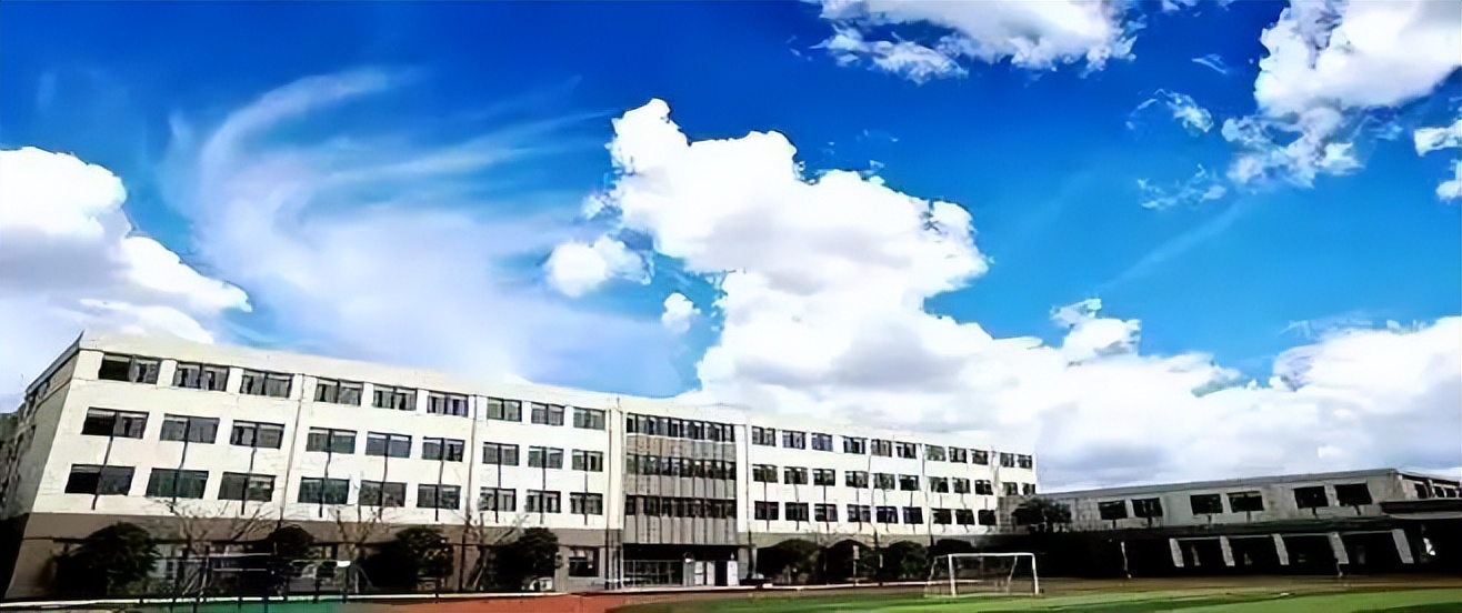 上海三梯队的学校是不是好学校,上海市最好的六所高中