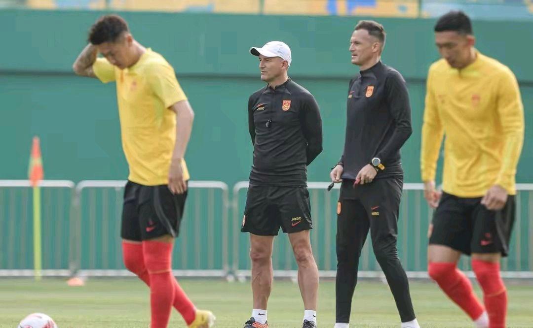 亚洲杯国足将对阵黎巴嫩,国足将迎战叙利亚队赢几球出线