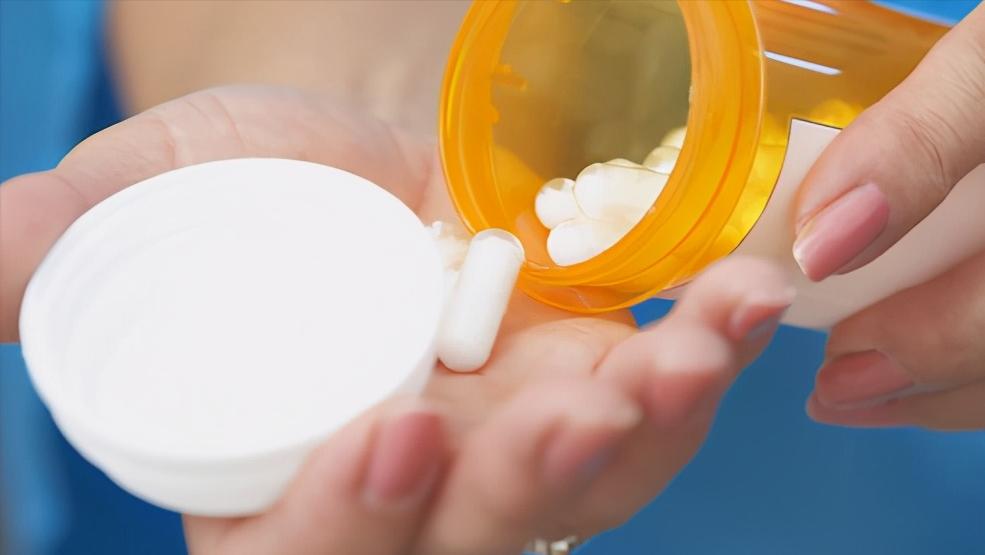 乳腺癌吃药导致子宫内膜厚怎么办,乳腺癌吃内分泌药内膜增厚