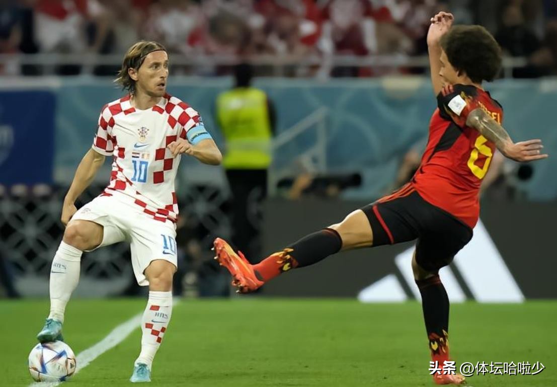 比利时卢卡库挡出队友必进球,卢卡库比利时暴扣小王