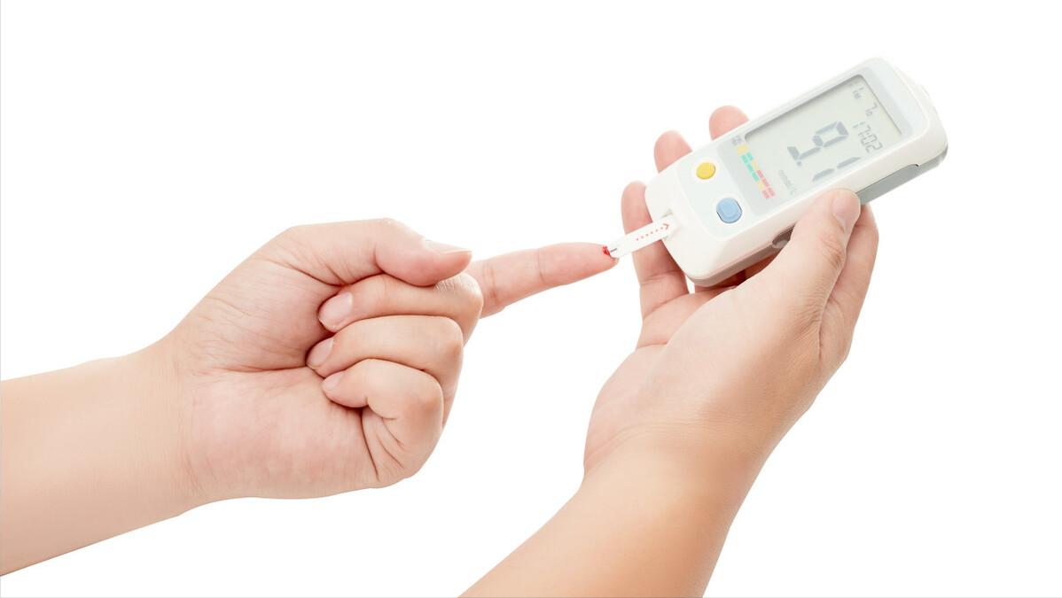 蜂蜜虽好但这六种人最好不要吃,食用蜂蜜的这4个禁忌你都了解吗