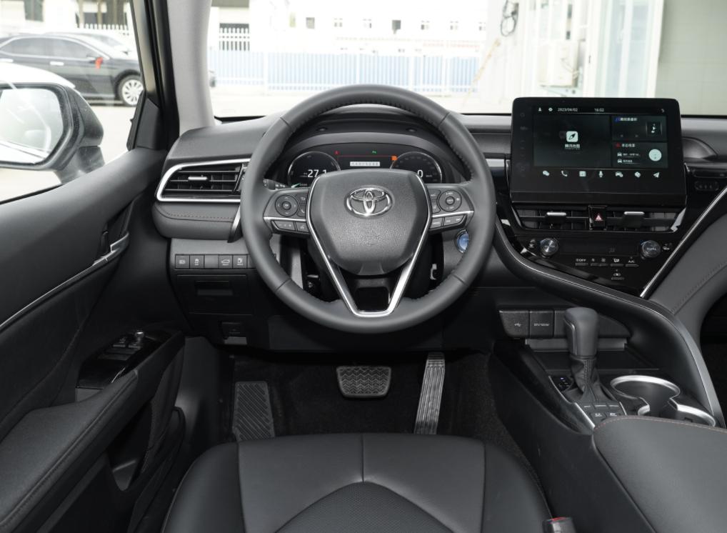 丰田凯美瑞油耗高吗2.0,丰田凯美瑞油耗不显示了怎么回事