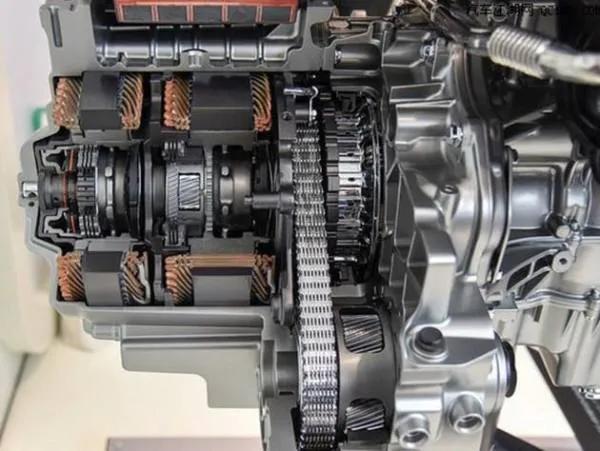 变速箱cvt和dct哪个省油,cvt变速箱为什么比双离合省油