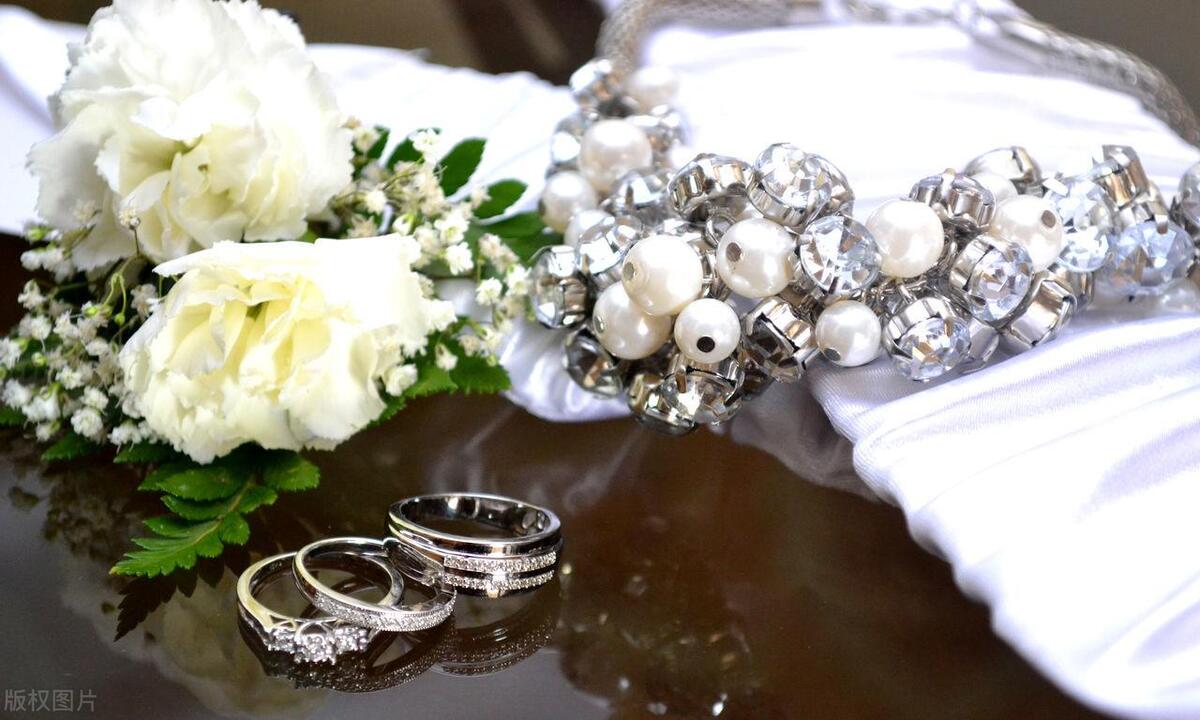 怎么选女朋友礼物,怎么选择520礼物