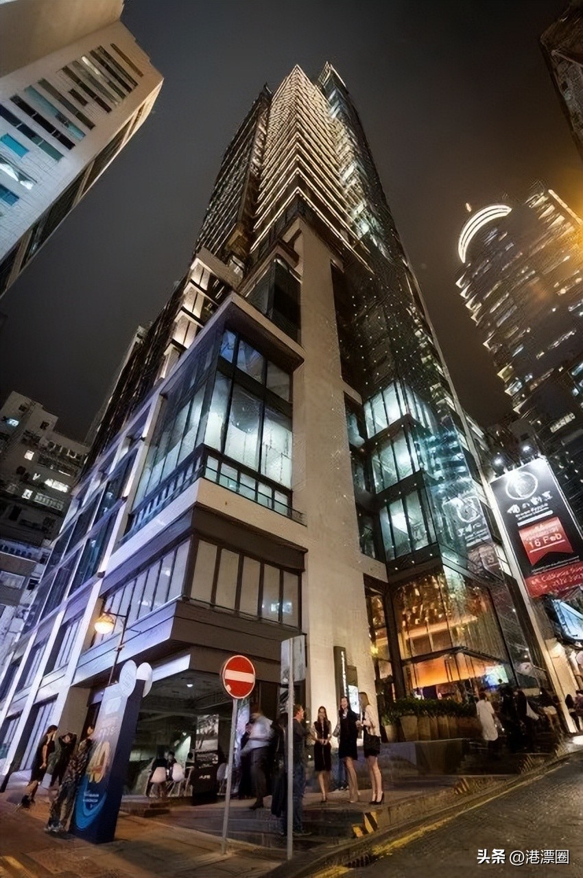 最近港人挤爆的这个地方，是香港八卦第一产地