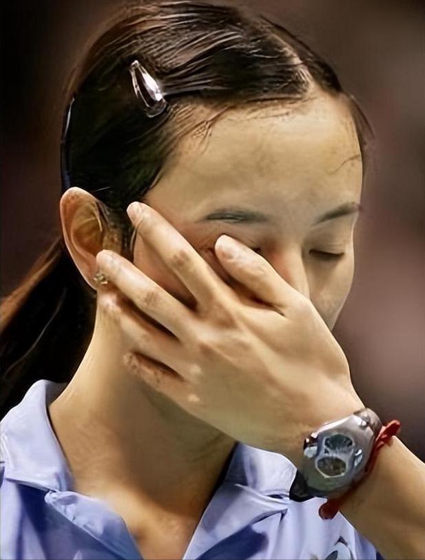 羽毛球冠军皮艳红为啥被开除,皮红艳被开除国家队