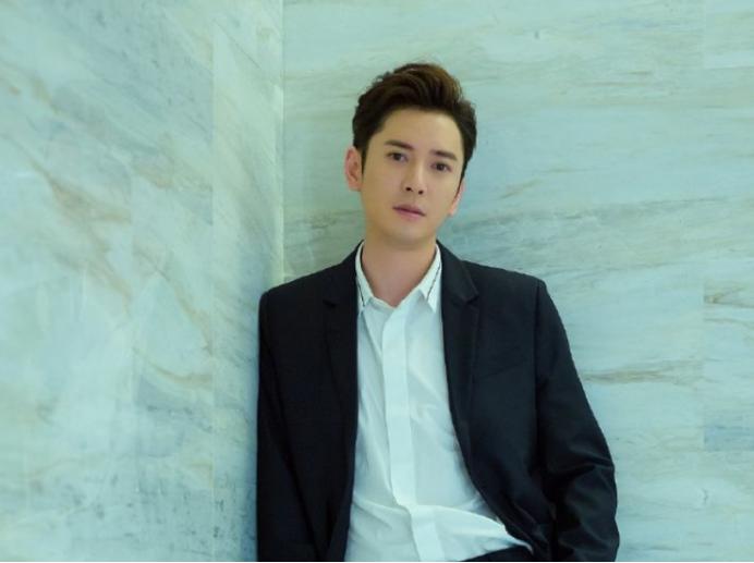 口碑炸裂票房扑街闪电侠终成惨案,横店一哥韩栋近况