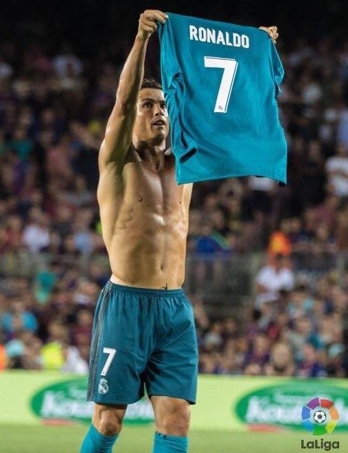 世界杯c罗进球庆祝全场配音,c罗对西班牙进球拉莫斯庆祝