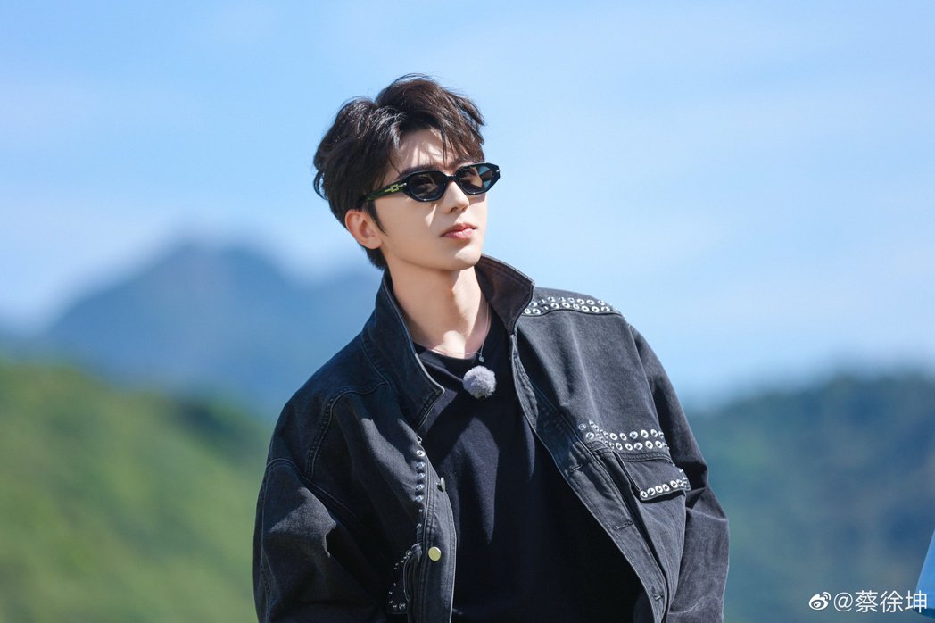 蔡徐坤鹿晗王一博谁最帅,蔡徐坤鹿晗王嘉尔