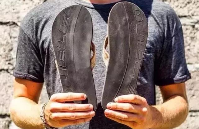 非洲穷小子“变废为宝”创业致富！把轮胎做成鞋，15元一双成爆款