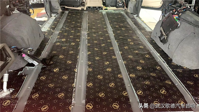 威霆隔音降噪改装,奔驰威霆汽车隔音降噪