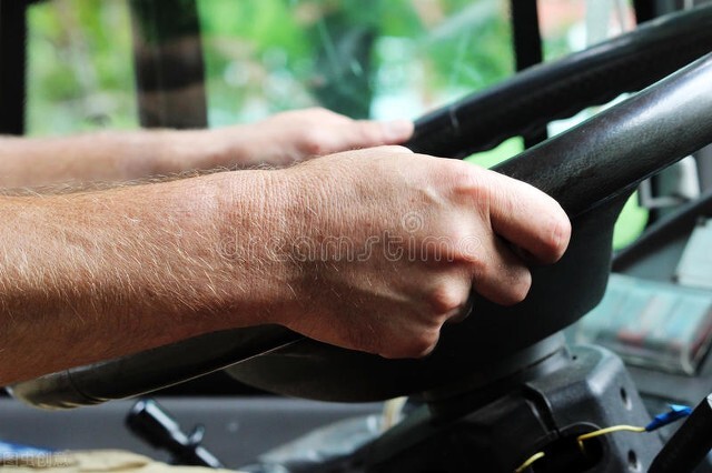 货运司机月休,跟车司机兼职一天多少钱