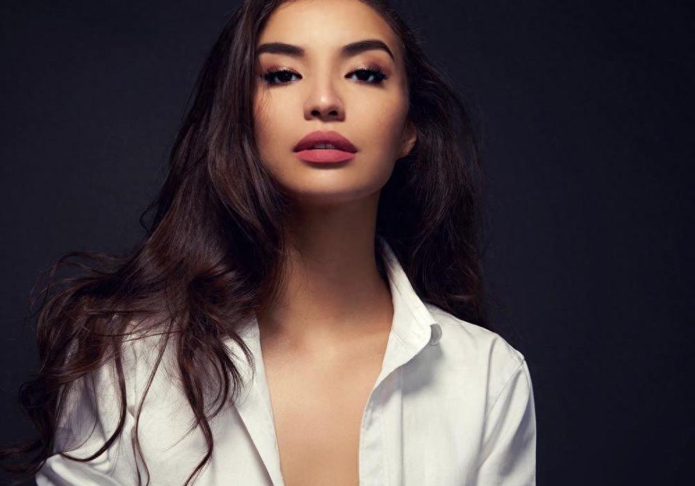 嫩模嫁王子当王妃，却每晚被下药*辱侮**，出逃16张照片*光王曝**子猥琐