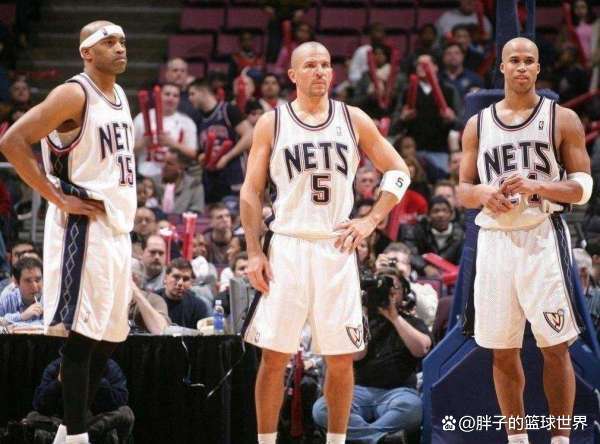 联盟永久退役的球衣都有谁,各球队退役球衣名单