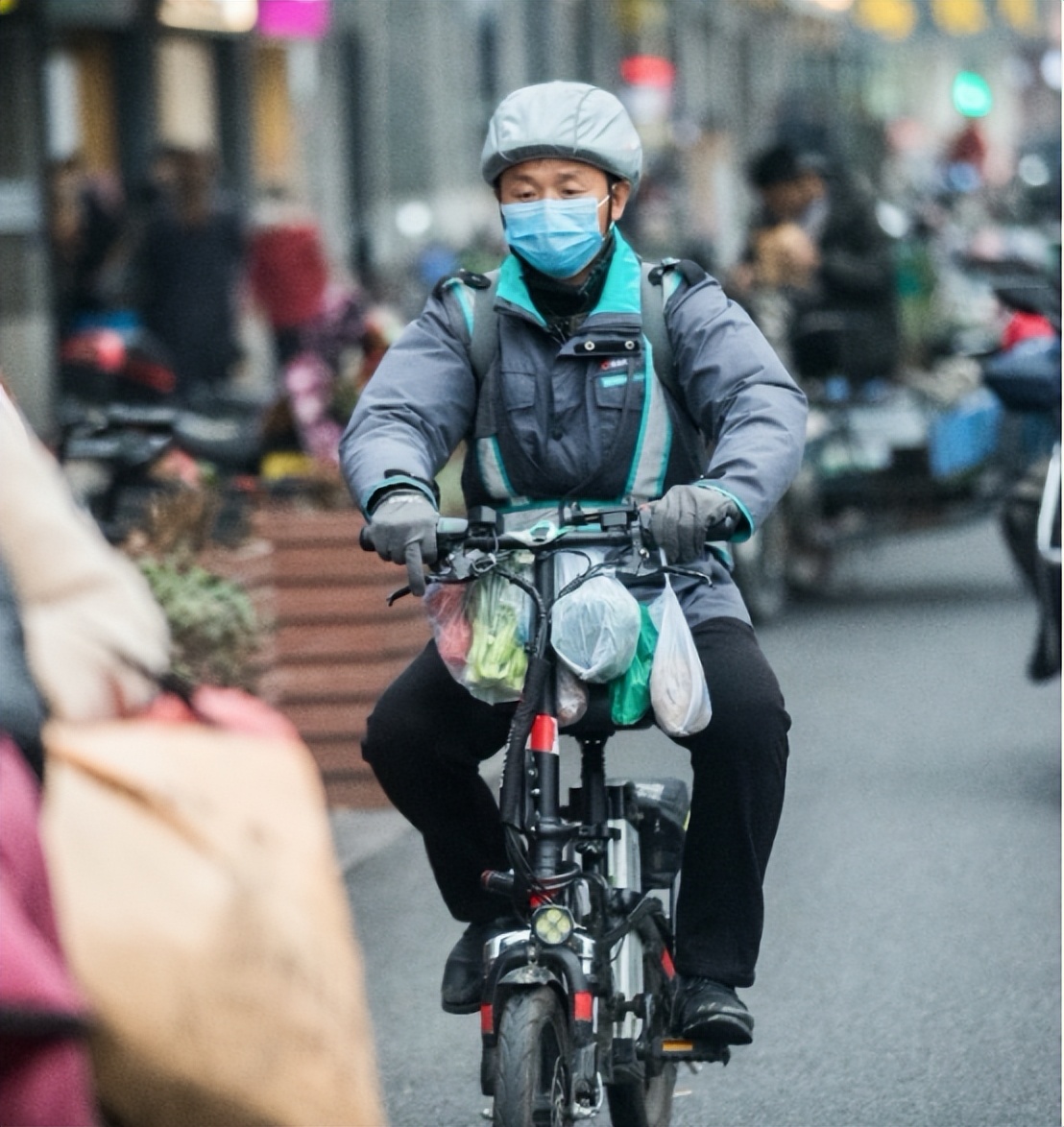 上海跑腿晚上10点有单吗,上海一线跑腿小哥一天可以赚多少