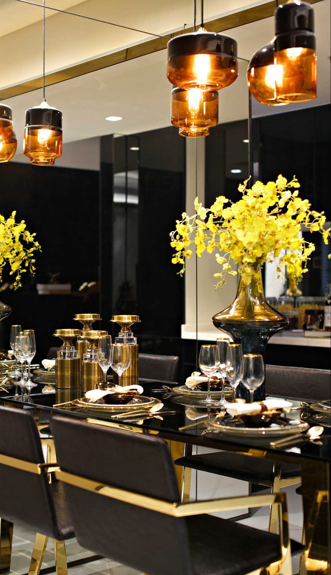 「现代设计风格」DHA香港洪德成设计-YSL精品主题风格样板房