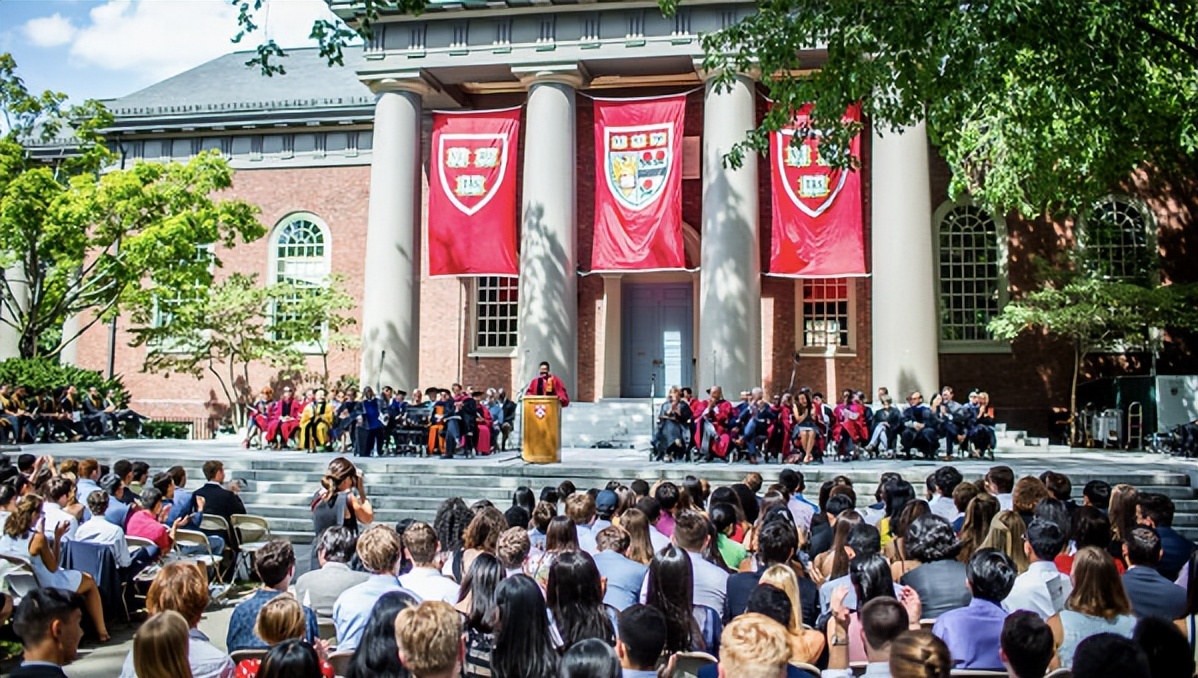 哈佛大学开学日校长演讲,哈佛校长2017新生入学演讲