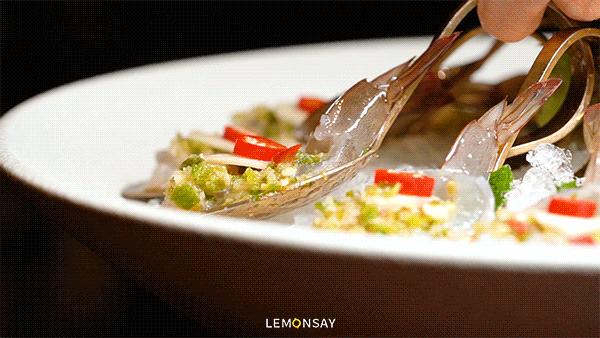 这店，想找个位置坐，比登天还难