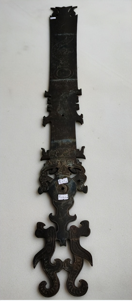 民间收藏的古蜀玉璧图片,馆藏老玉紫水晶玉琮