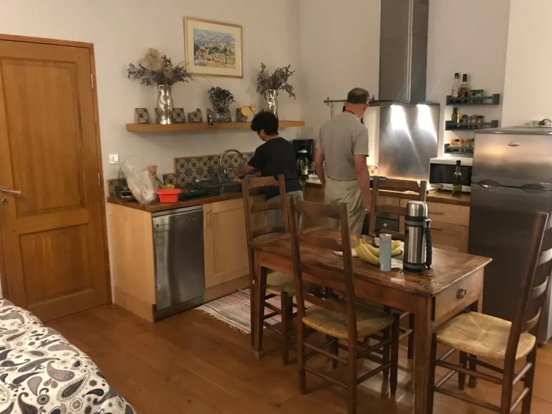 开车去欧洲第29集：抵达巴黎，沪C开到埃菲尔铁塔其实是个巧合！