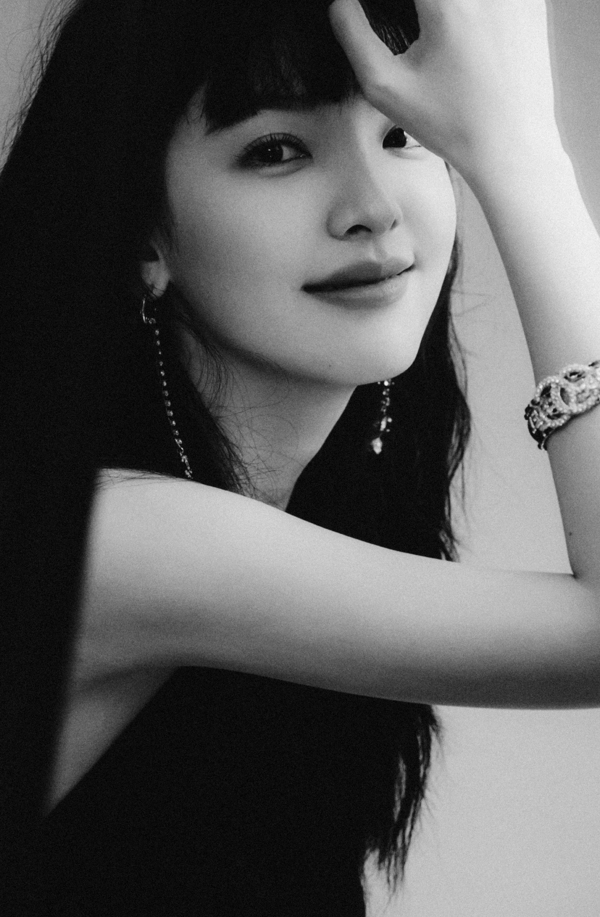 章若楠同款发型卷发,章若楠齐刘海卷发造型