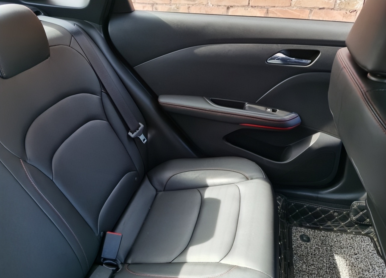 4缸科鲁泽用车真实感受,雪佛兰8万左右的车科鲁泽