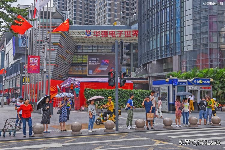 华强北数码产品批发市场,北有中关村南有南山区