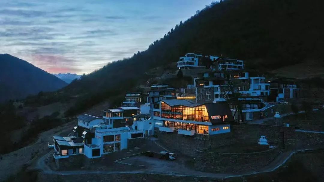 阿坝州十三个县哪个县最大,阿坝州十三个县城全景