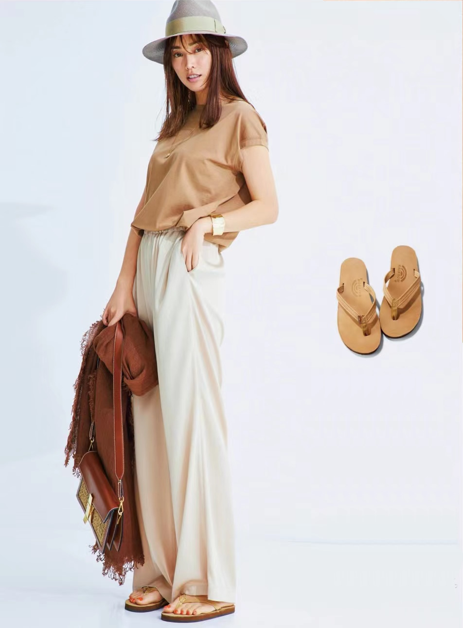 女生夏天穿凉鞋感到尴尬吗,夏天穿凉鞋是不是不礼貌