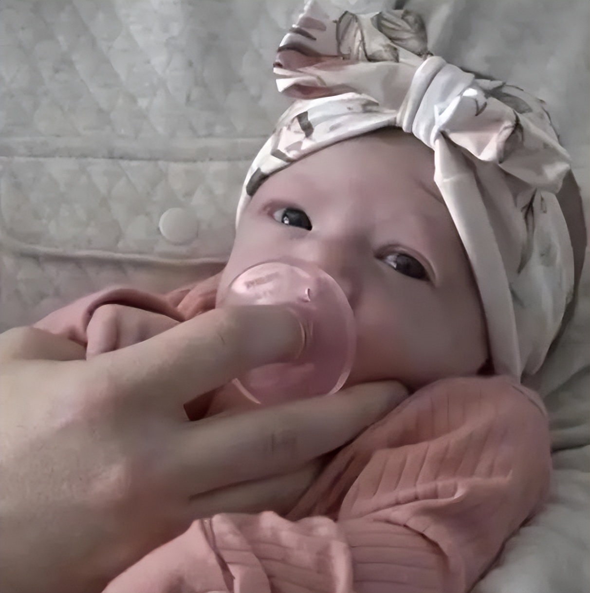 138年来都只生儿子的家族终于迎来女宝,生个女儿真的有这么难?