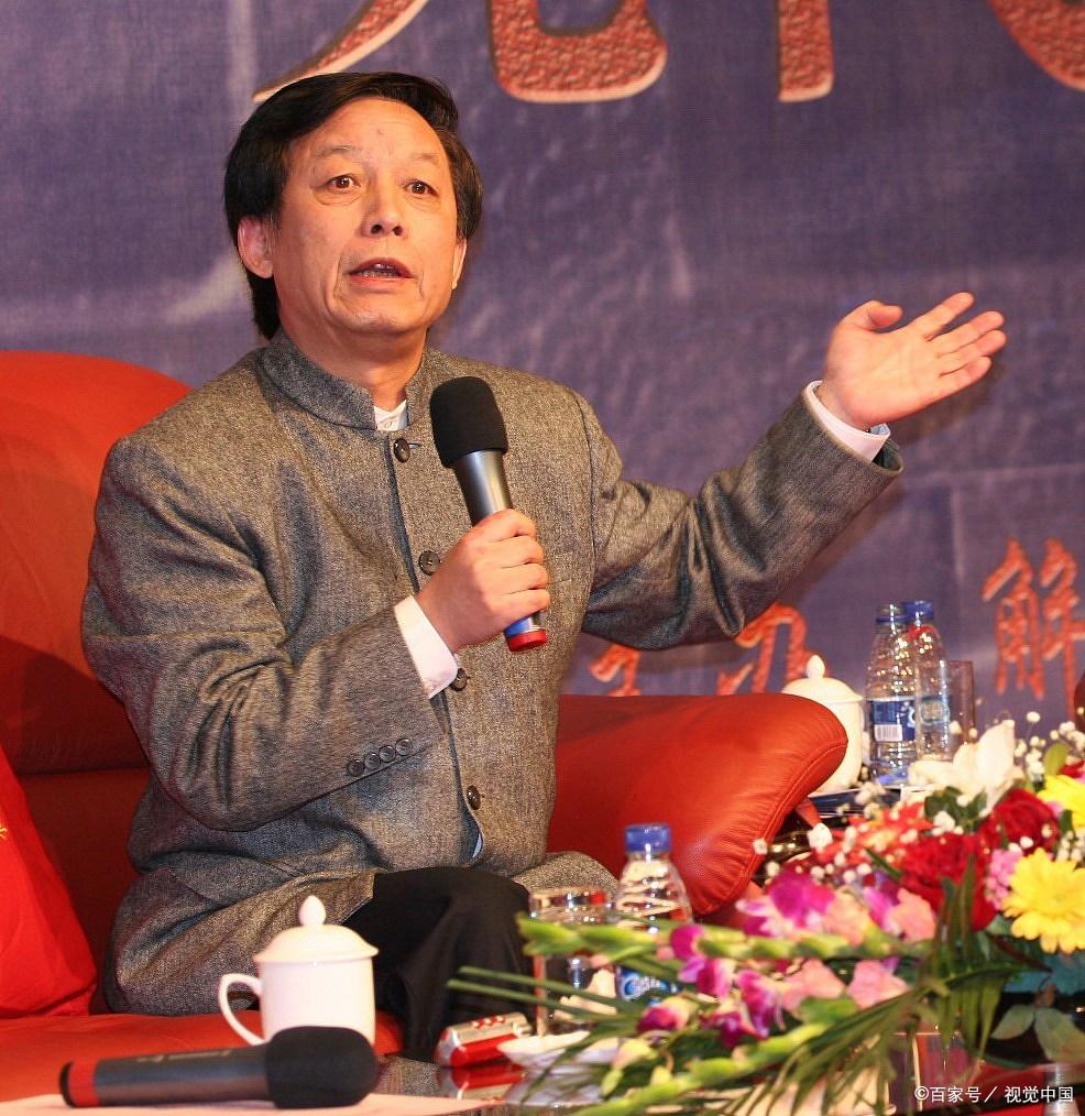 易中天中华史36卷变24卷,如何评价易中天中华史