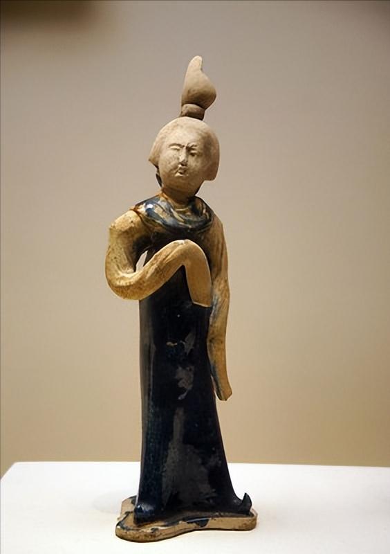 唐代贵族妇女服装分析,唐朝妇女服饰色彩