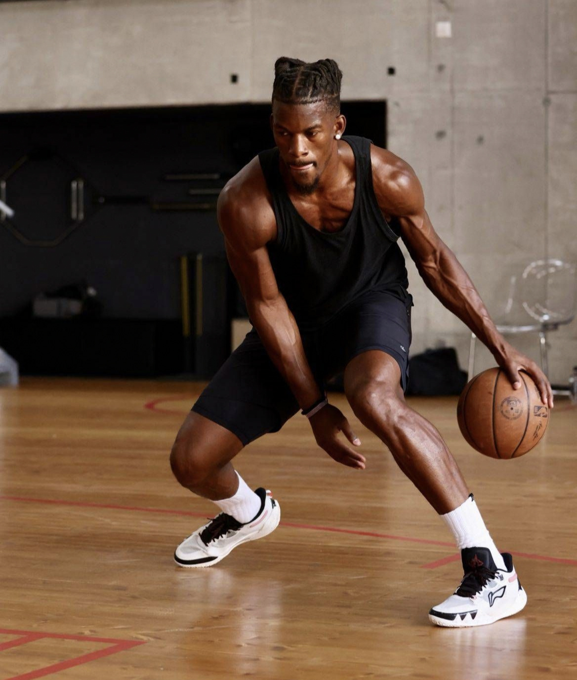 李宁幻影四哪个配色更值得入手,李宁韦德系列封锁