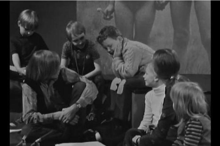 今天我们聊聊英语,今天我们来聊聊爱情的本质是什么