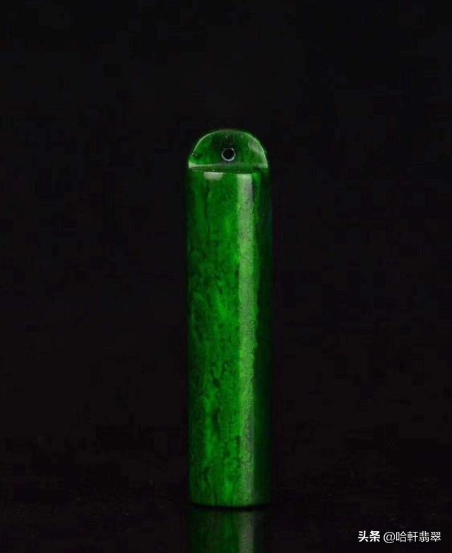 虬角是仿翡翠吗,翡翠常见的冒充品马来玉是什么