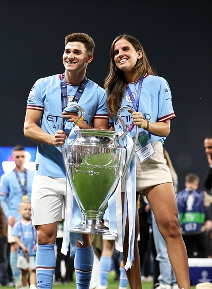 夺冠的几率有多少,同一赛季夺得世界杯欧冠的球员