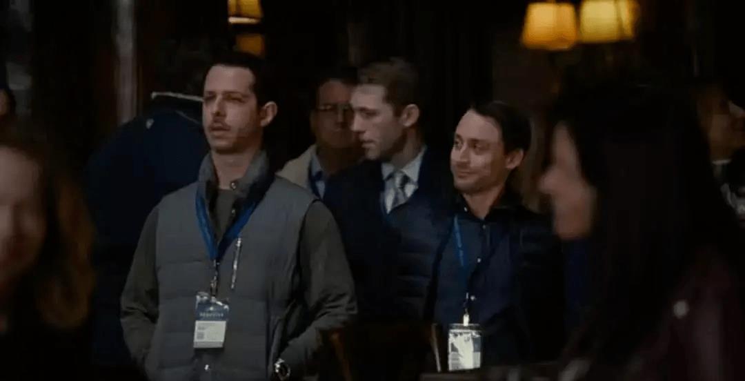 有钱人苹果手机不戴套,用iphone不戴手机套的人性格