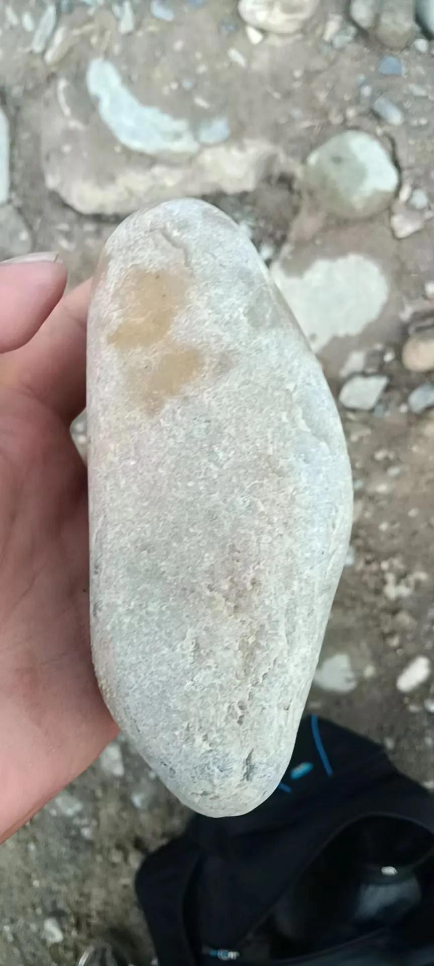 和田玉里有碧玉吗,和田玉戈壁料碧玉值钱吗