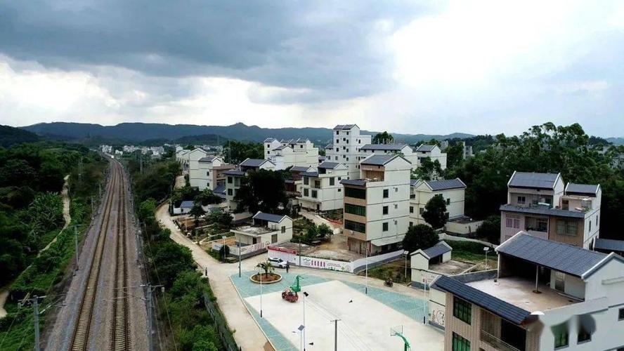 农村土房拆除重建的有关政策,建设新农村一定要拆旧房子吗